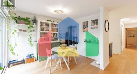 Residential - Townhouse - West Vancouver, Canada - Canada