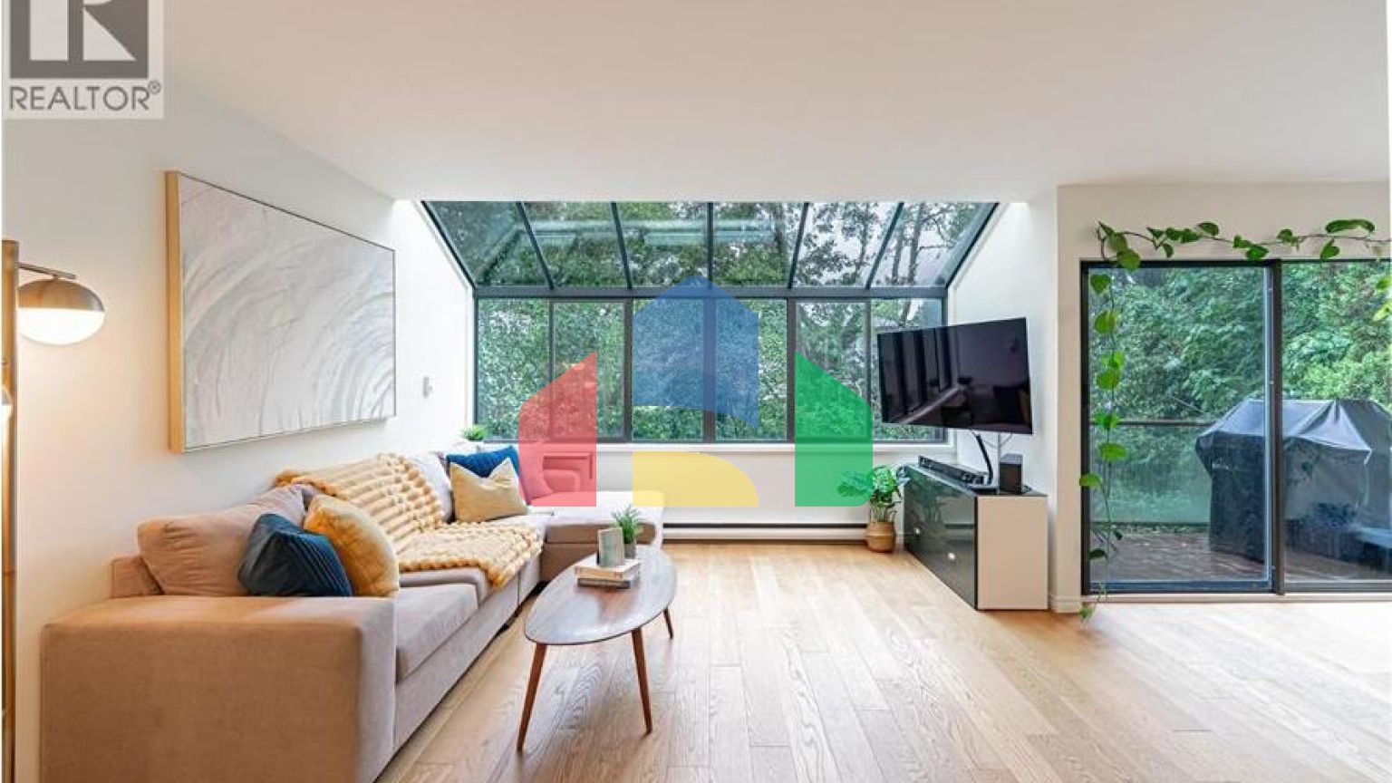 Residential - Townhouse - West Vancouver, Canada - Canada