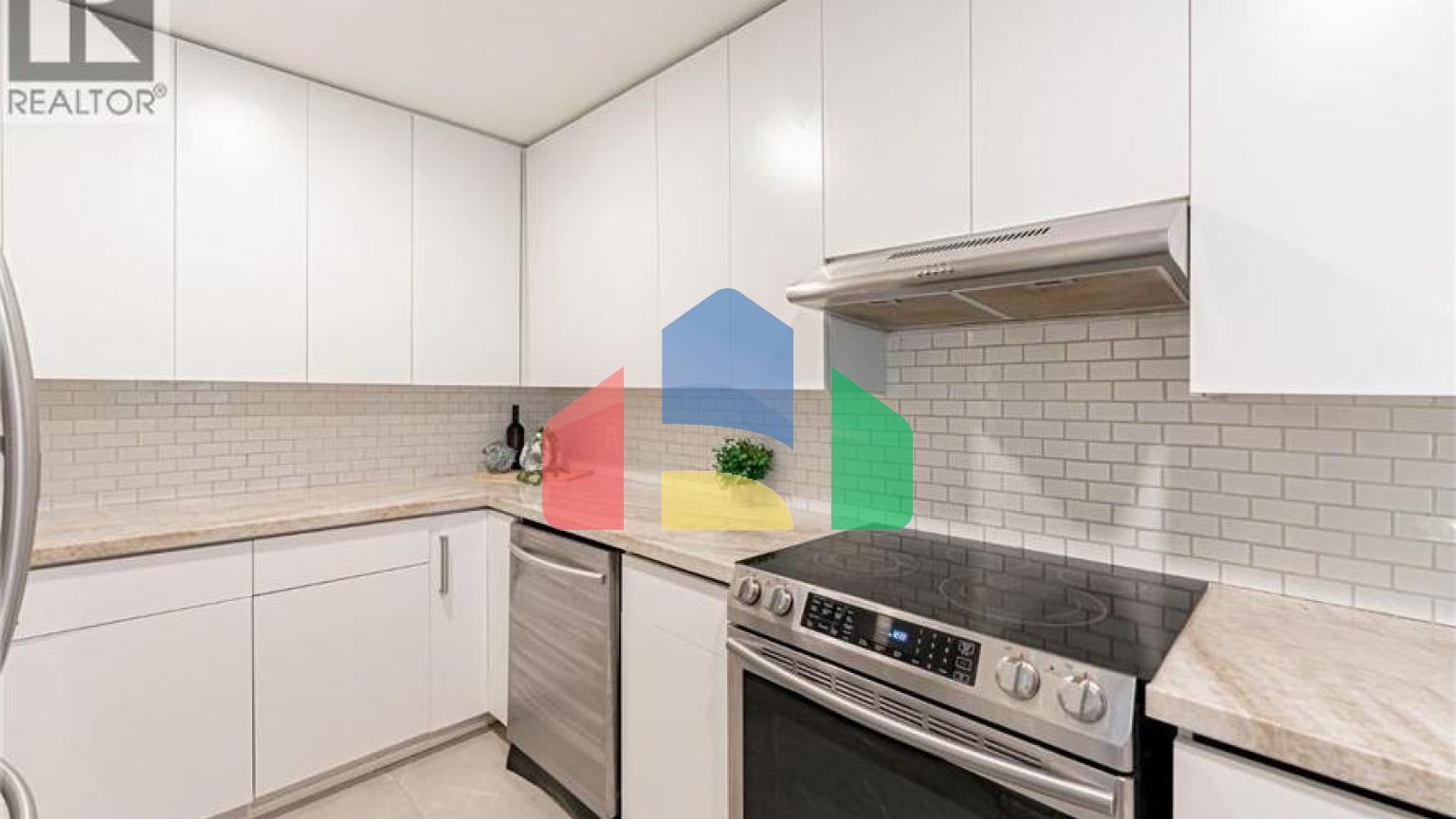 Residential - Townhouse - West Vancouver, Canada - Canada