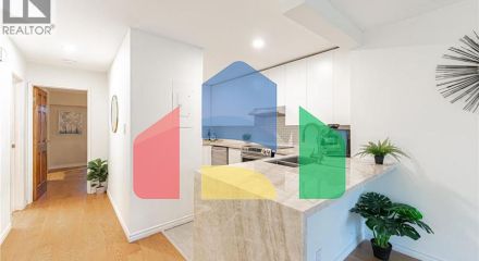 Residential - Townhouse - West Vancouver, Canada - Canada