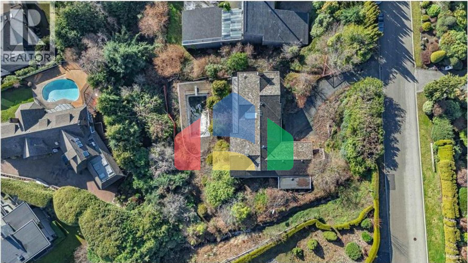 Residential - Single Family Home - West Vancouver, Canada - Canada