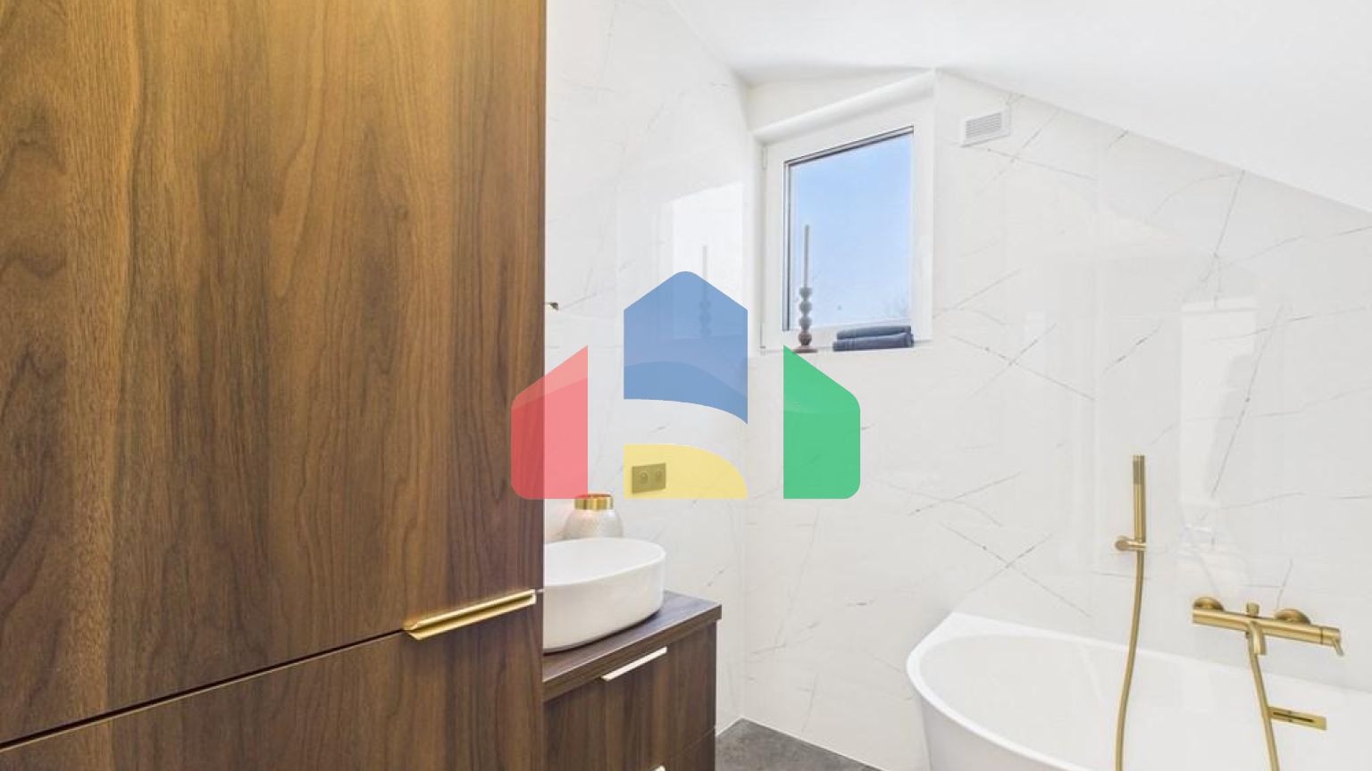 Residential - Apartment downstairs - Warszawa, Poland - PL