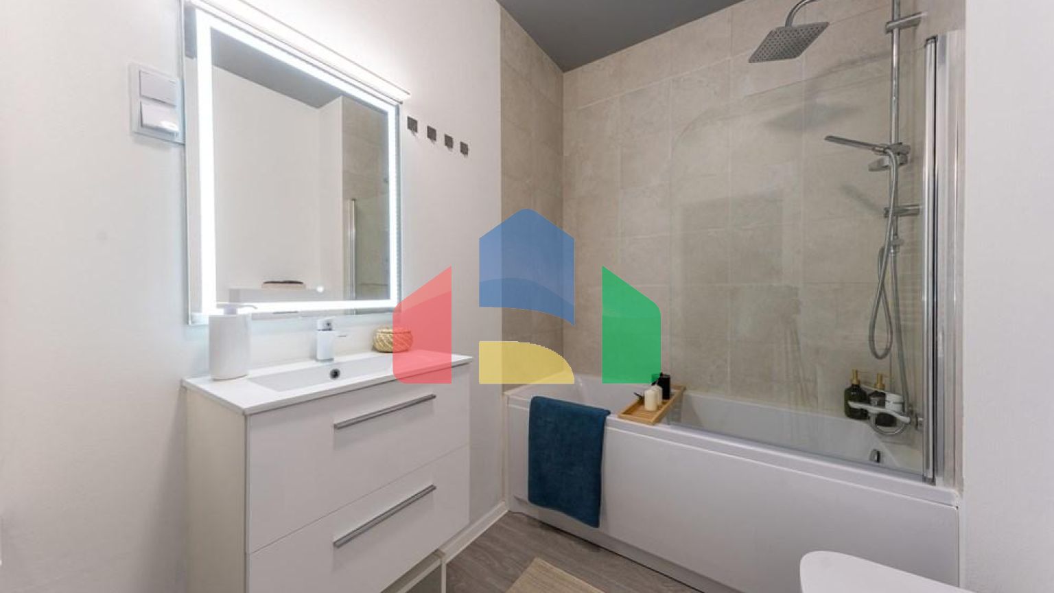 Residential - Condo/Apartment - Warszawa, Poland - PL