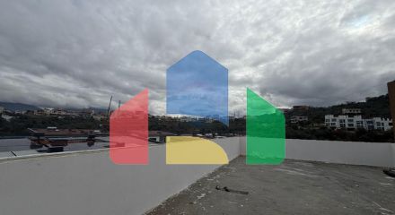 Residential - Villa - Liqeni I Thatë, Liqeni I Thatë, Tiranë - AL