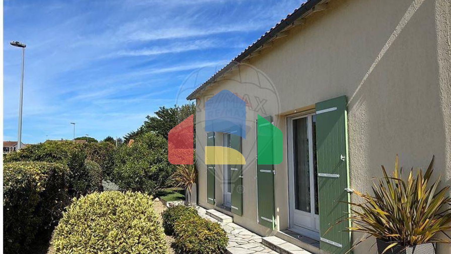 Residential - Single Family Home - Saint-Palais-sur-Mer, , Nouvelle-Aquitaine - FR