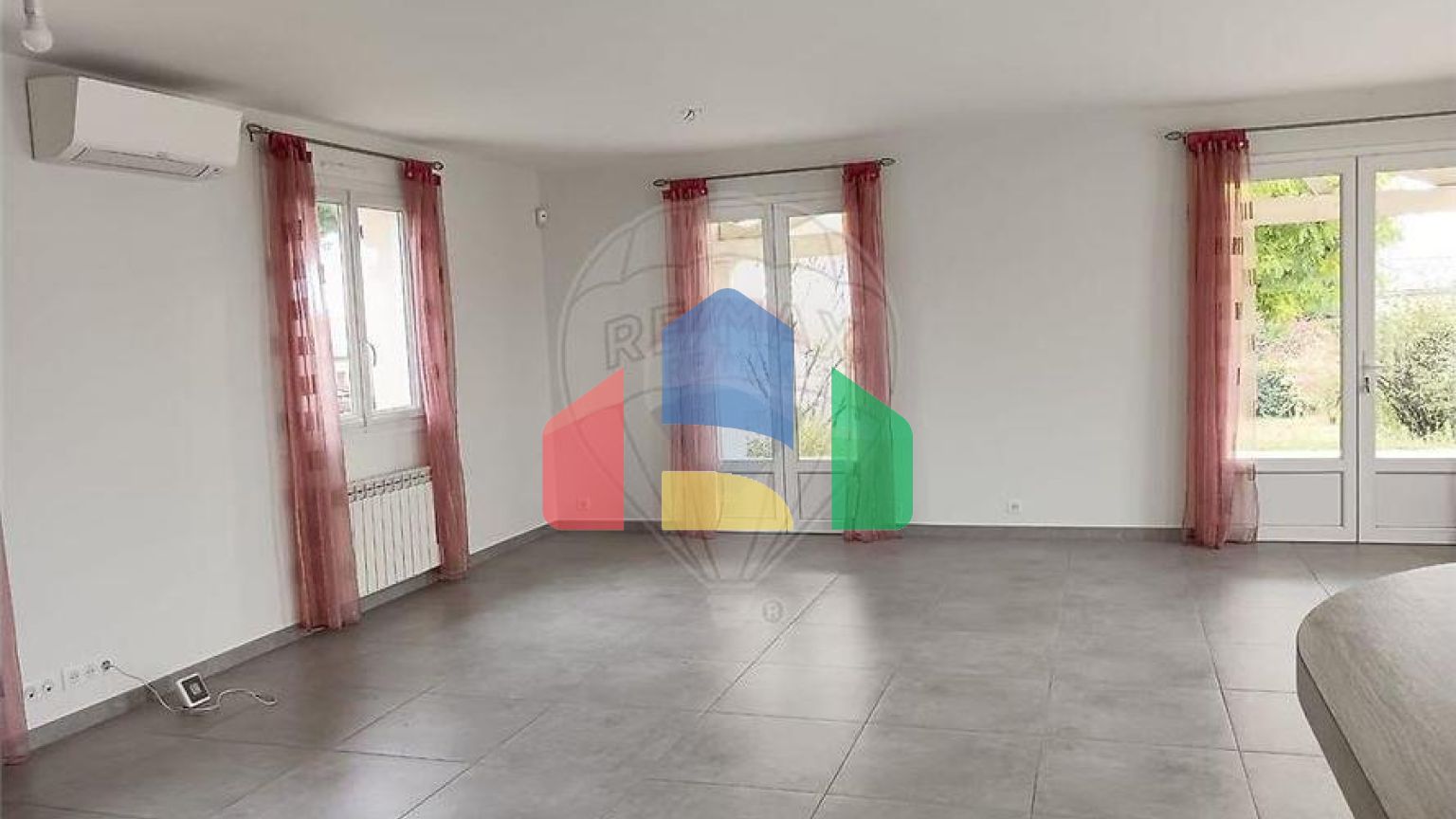 Residential - Single Family Home - Saint-Étienne-la-Varenne, , Auvergne-Rhône-Alpes - FR