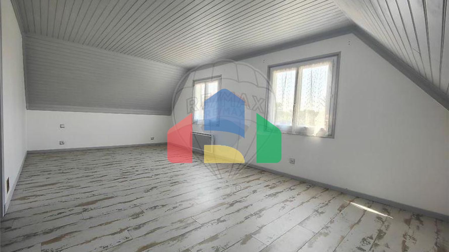 Residential - Single Family Home - Saint-Fargeau, , Bourgogne-Franche-Comté - FR