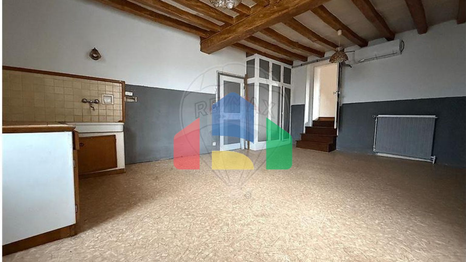 Residential - Single Family Home - Châtillon-sur-Loire, , Centre-Val de Loire - FR