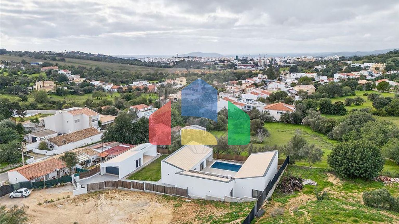 Residential - Single Family Home - T3 - Loule (Sao Clemente), Loule - PT