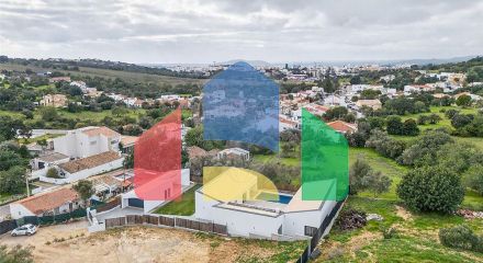 Residential - Single Family Home - T3 - Loule (Sao Clemente), Loule - PT