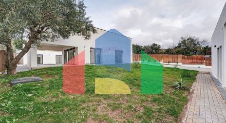 Residential - Single Family Home - T3 - Loule (Sao Clemente), Loule - PT