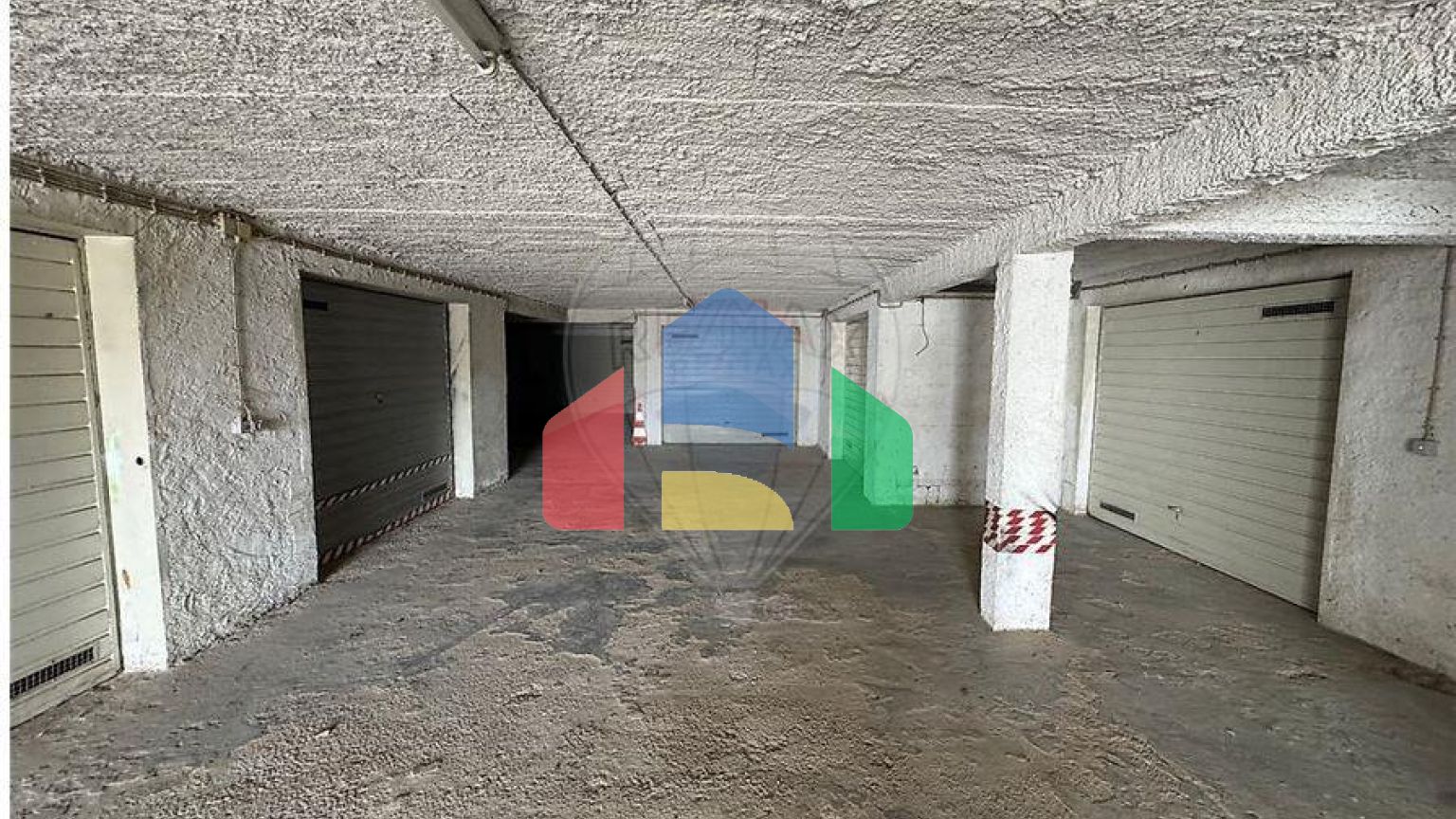 Residential - Garage - Vila Nova de Cacela, Vila Real de Santo Antonio - PT