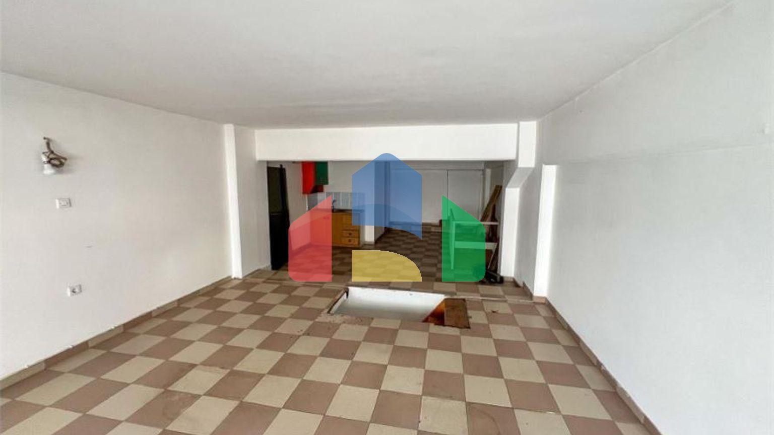 Commercial - Shop Single Tenant - Pirgos, Peloponisos - Greece