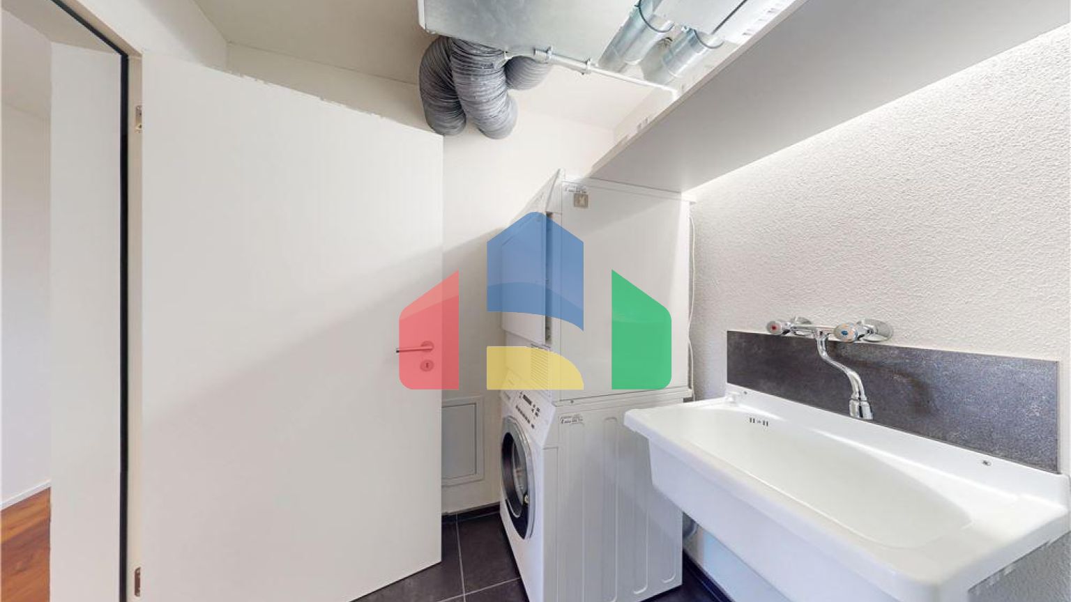 Residential - Condo/Apartment - Ufhusen, Lucerne - CH