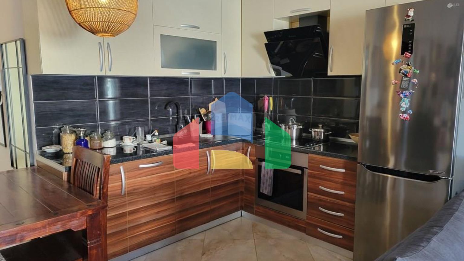 Residential - Condo/Apartment - Komuna e Parisit, Komuna e Parisit, Tiranë - AL