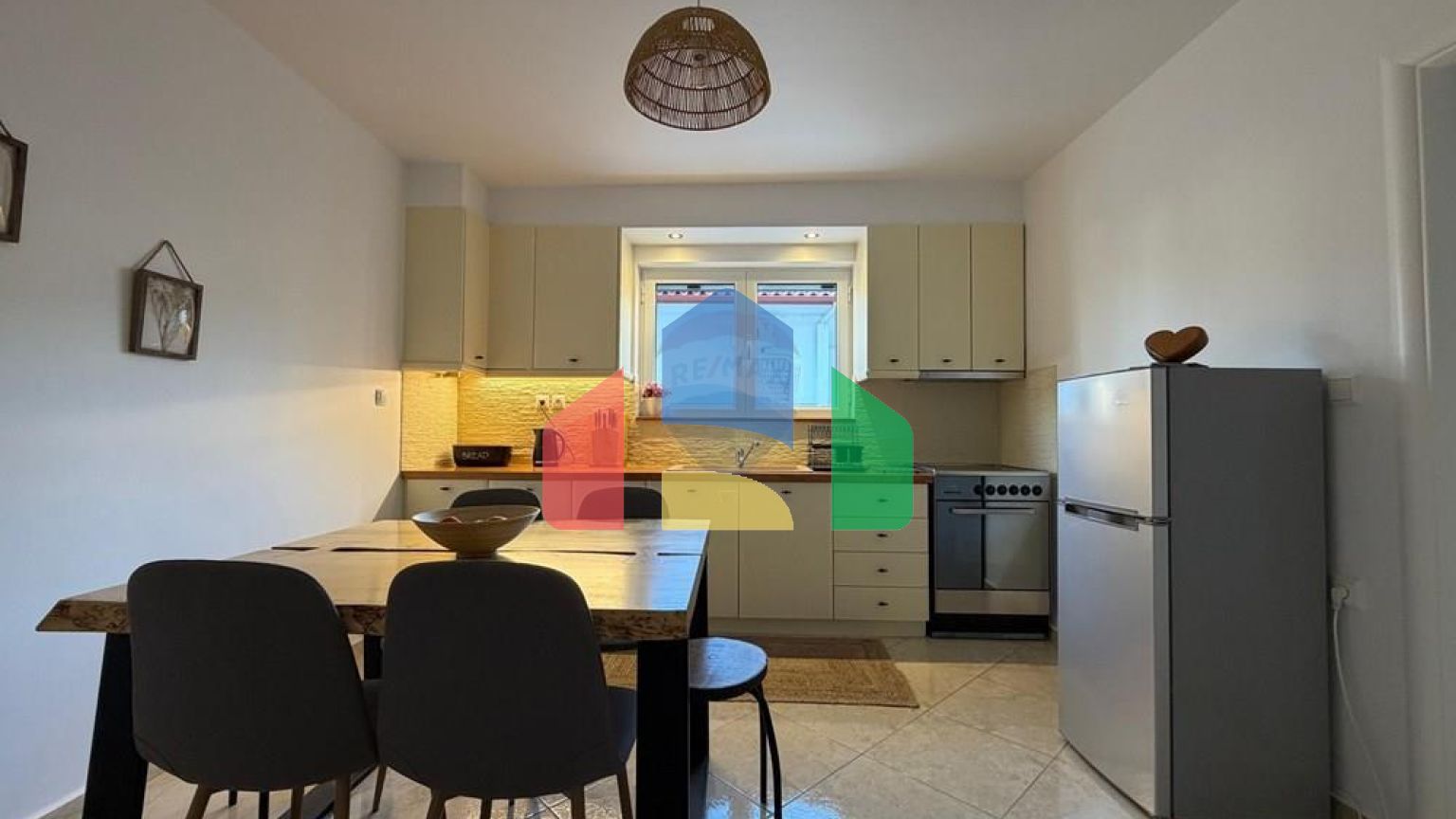 Residential - Condo/Apartment - Rruga Mitat Hoxha, Sarandë, Sarandë - AL