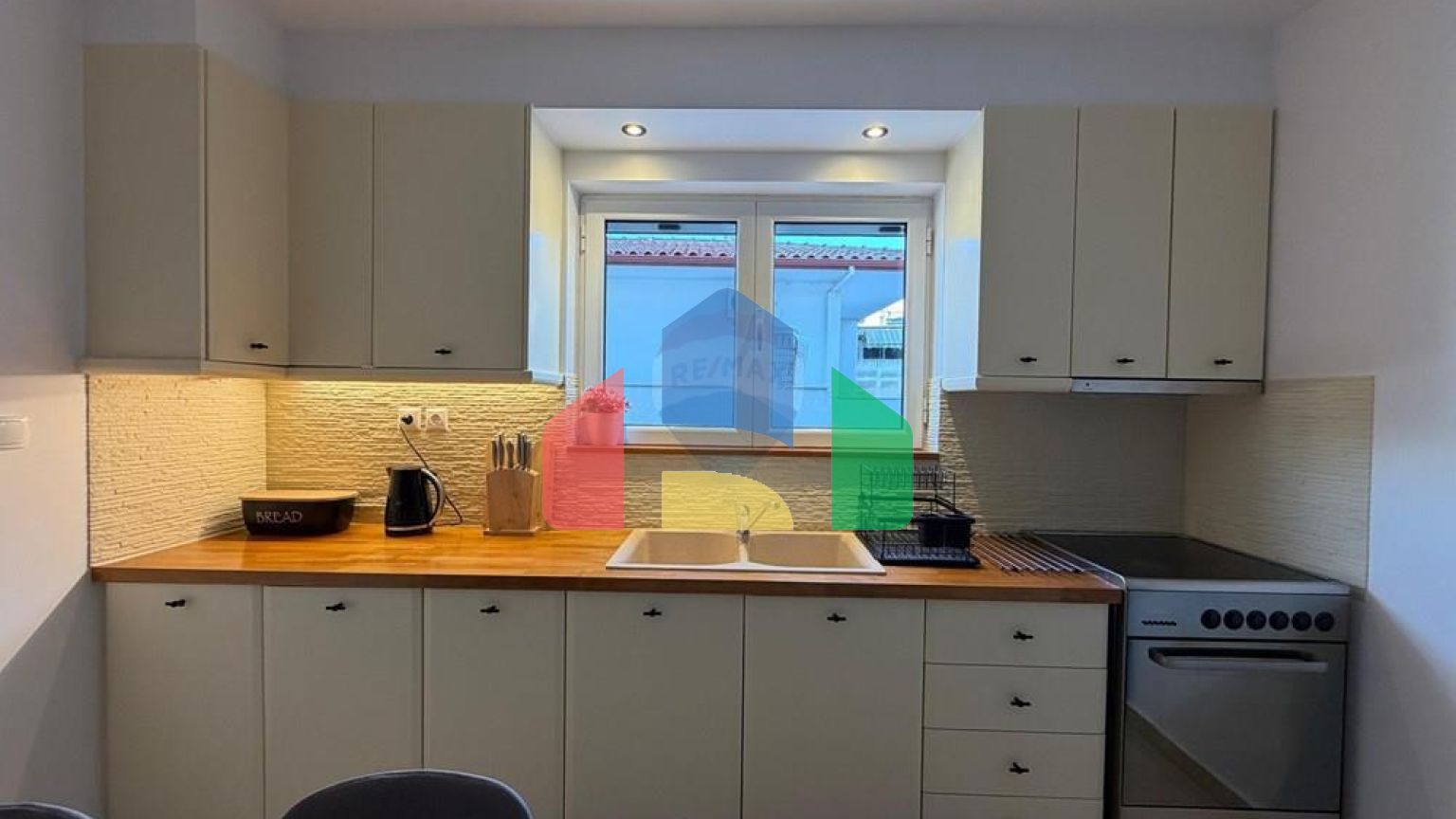 Residential - Condo/Apartment - Rruga Mitat Hoxha, Sarandë, Sarandë - AL