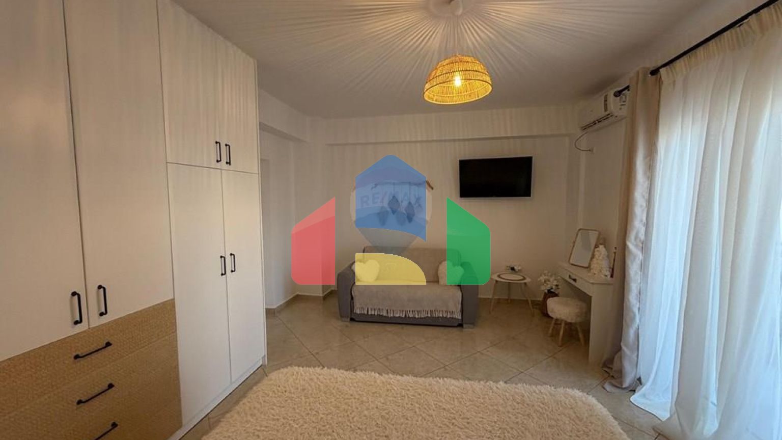 Residential - Condo/Apartment - Rruga Mitat Hoxha, Sarandë, Sarandë - AL