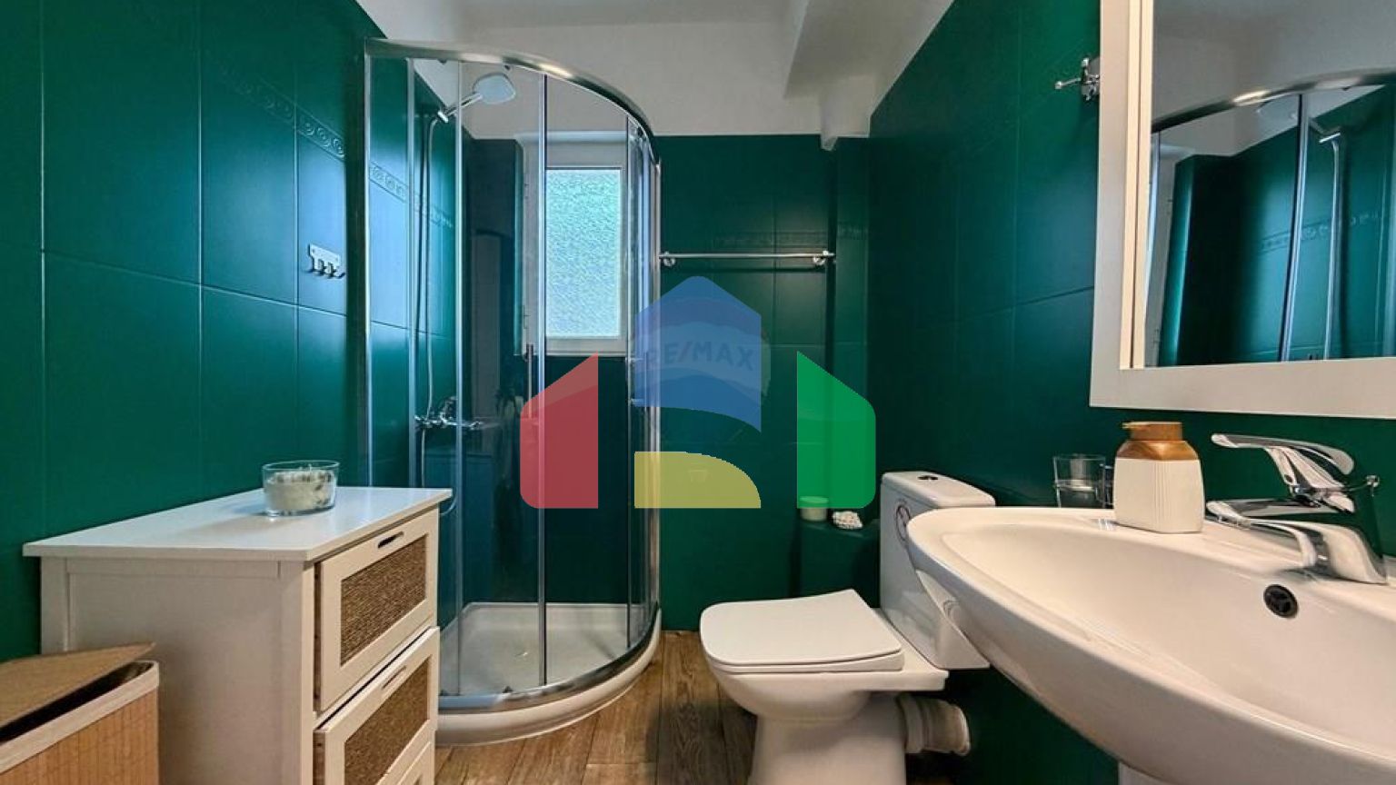 Residential - Condo/Apartment - Rruga Mitat Hoxha, Sarandë, Sarandë - AL