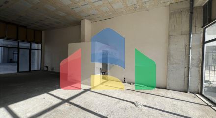 Commercial - Shop Single Tenant - Lungo Mare, Vlorë, Vlorë - AL