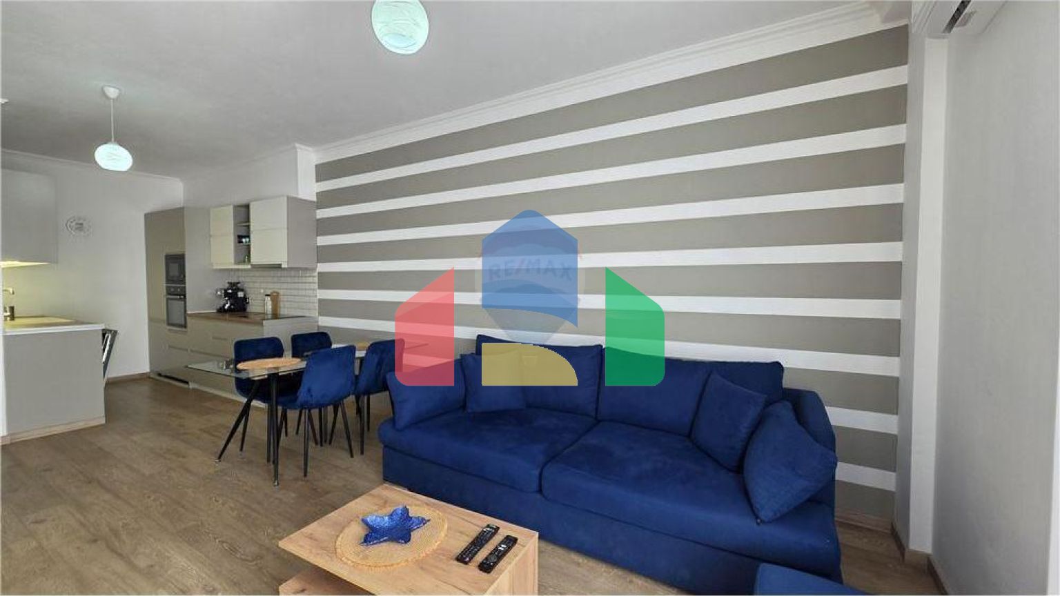 Residential - Condo/Apartment - Rruga Dhimitër Konomi, Lungomare, Vlorë - AL