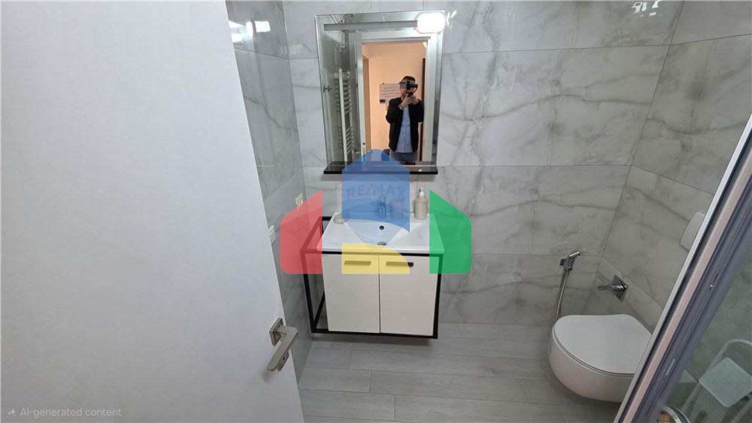 Residential - Condo/Apartment - Rruga Dhimitër Konomi, Lungomare, Vlorë - AL