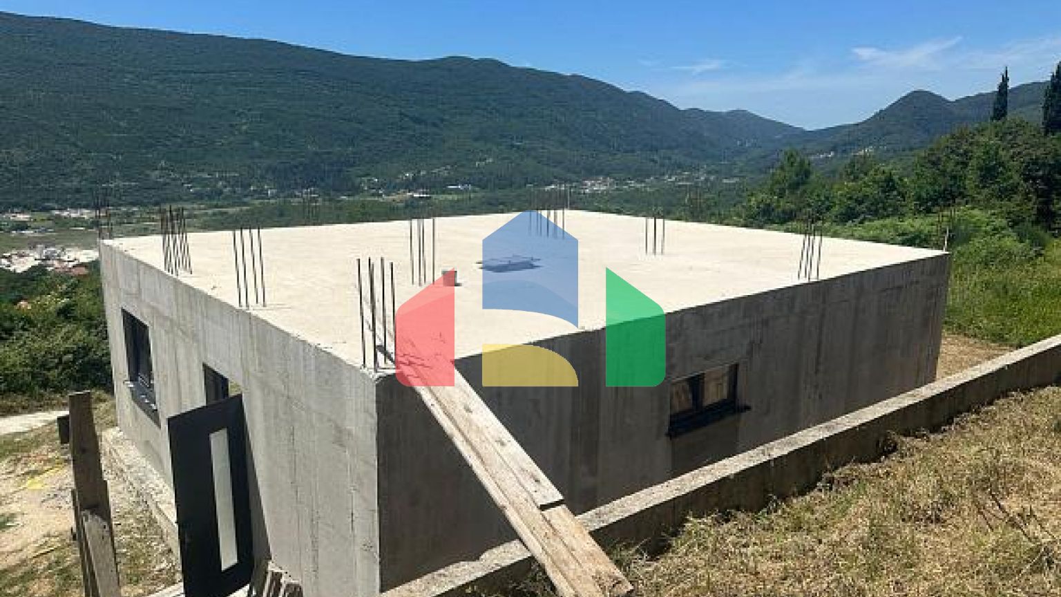 Дом в Герцег-Нови с видом на море