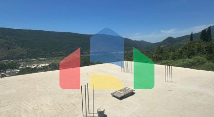 Дом в Герцег-Нови с видом на море