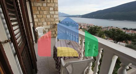 Дом в Дженовичи с прекрасным видом на море