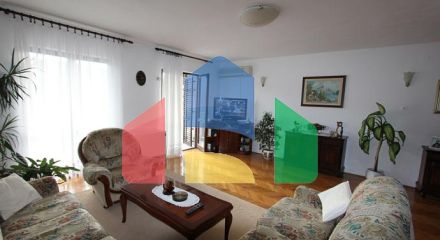 Дом в Дженовичи с прекрасным видом на море