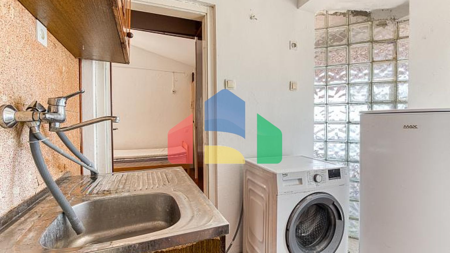 Продаётся дом в Пржно, рядом со Свети-Стефаном – отличное расположение.