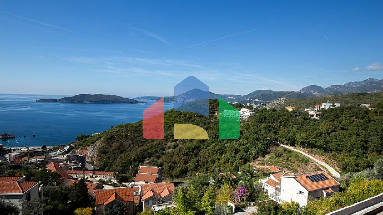 Продаётся дом в Пржно, рядом со Свети-Стефаном – отличное расположение.