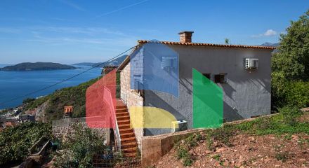 Продаётся дом в Пржно, рядом со Свети-Стефаном – отличное расположение.