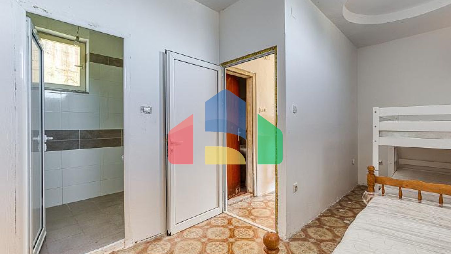 Продаётся дом в Пржно, рядом со Свети-Стефаном – отличное расположение.