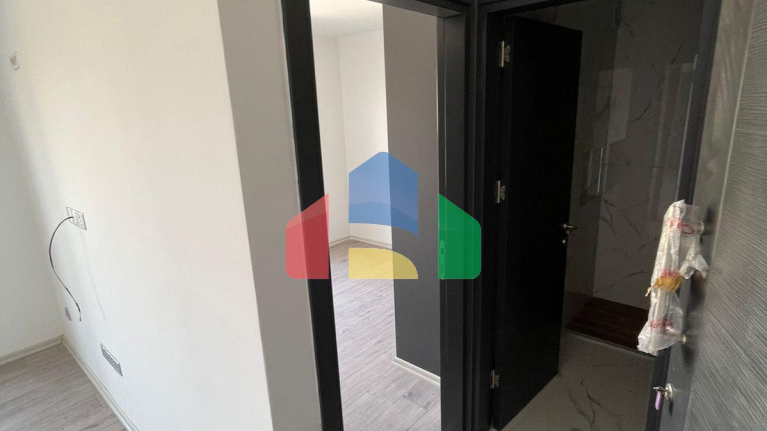 Двухкомнатная квартира 60 м2 с видом на море в Искеле