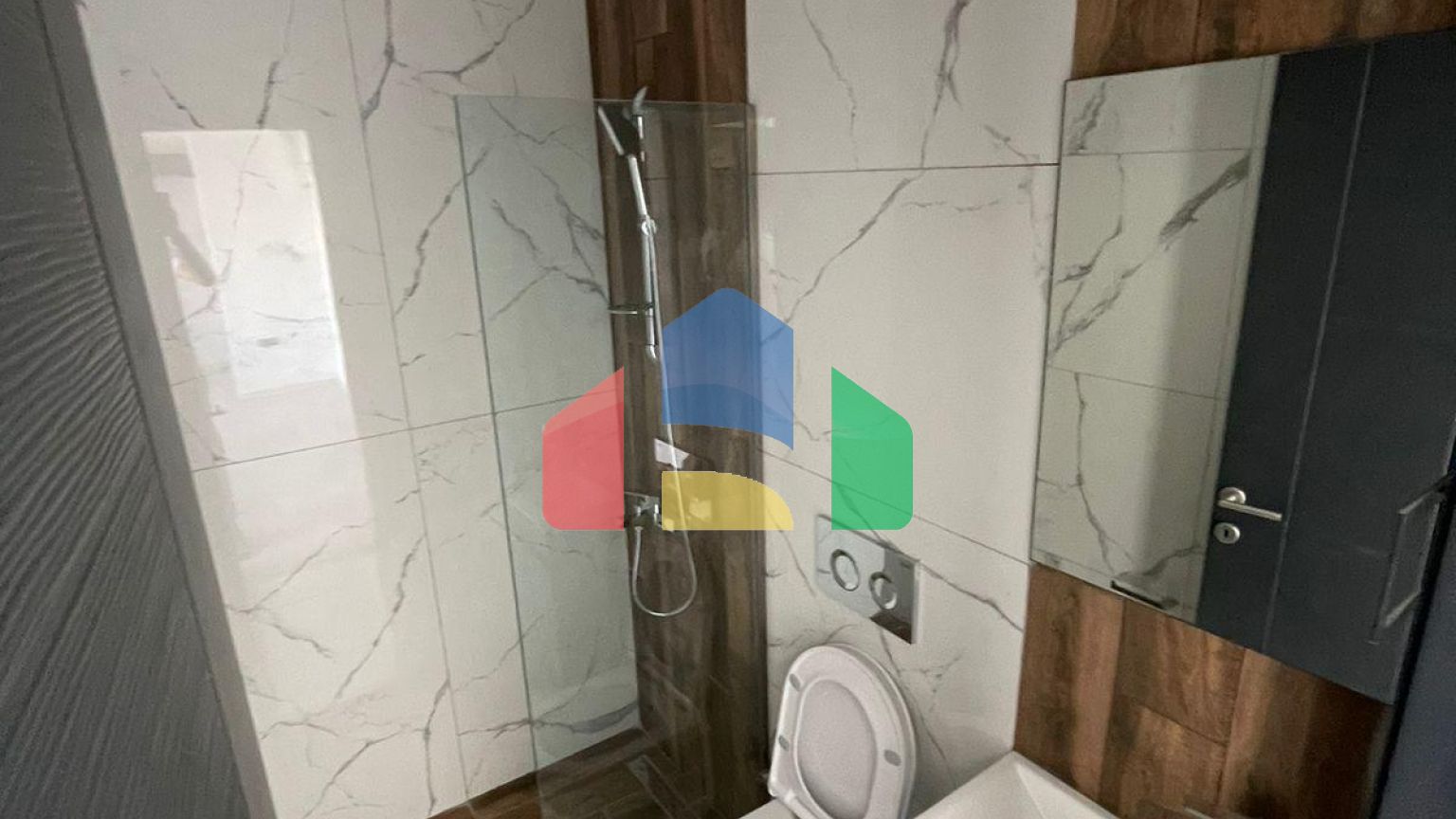 Двухкомнатная квартира 60 м2 с видом на море в Искеле