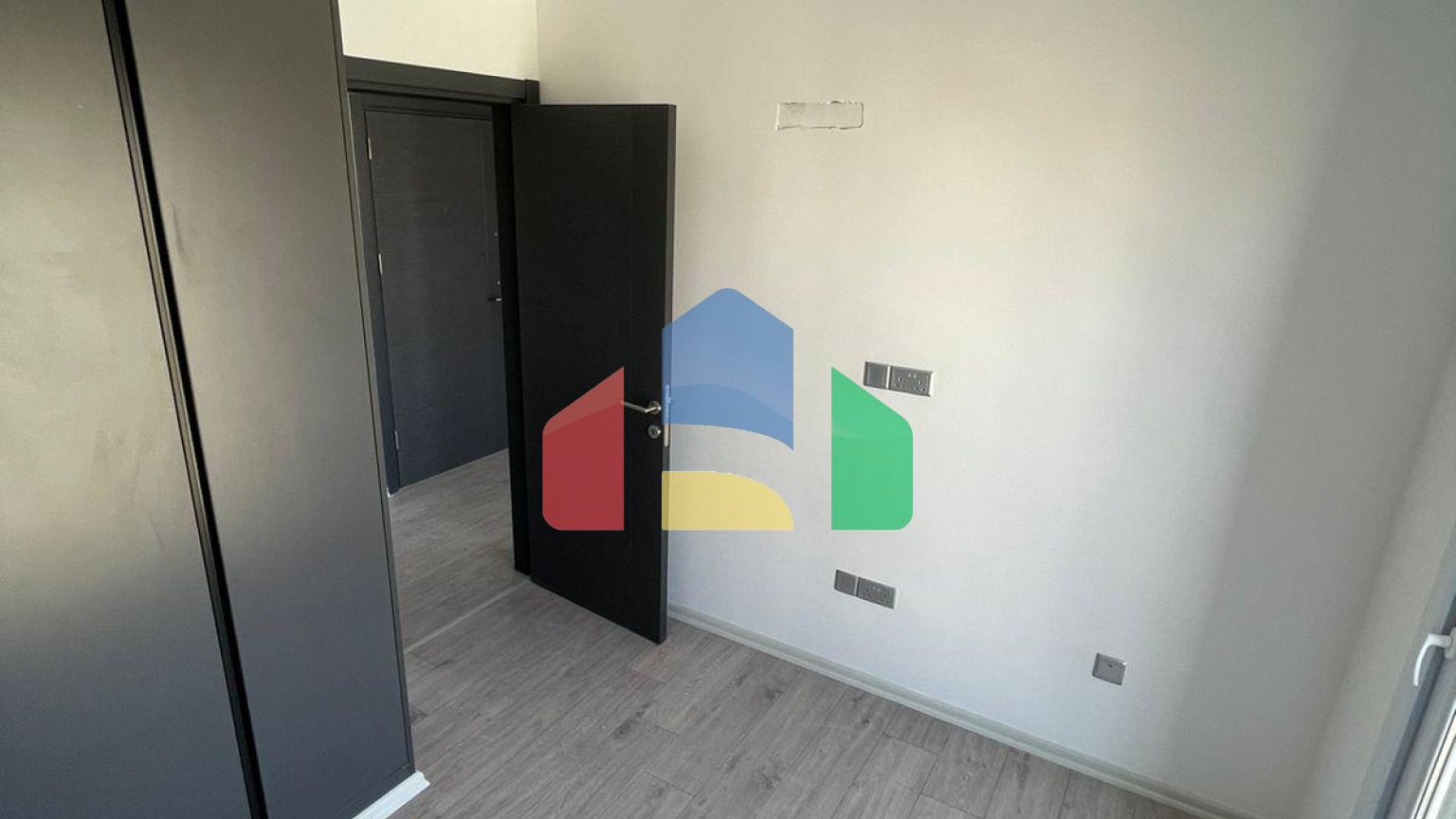 Двухкомнатная квартира 60 м2 с видом на море в Искеле