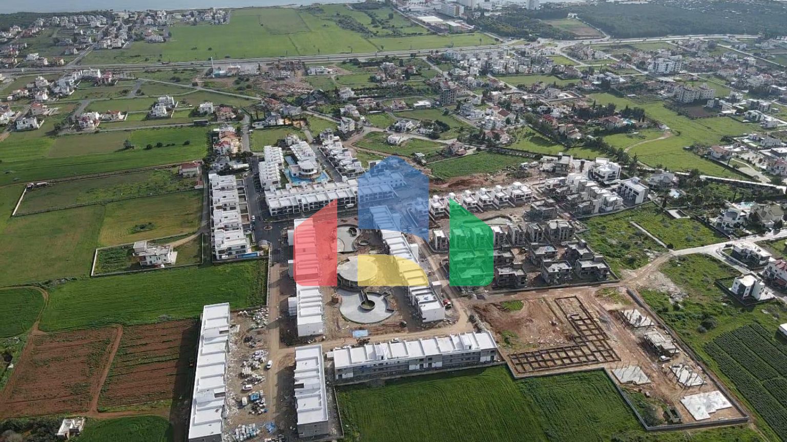 Студия 44 м2 в новом комплексе в Ени Боазичи