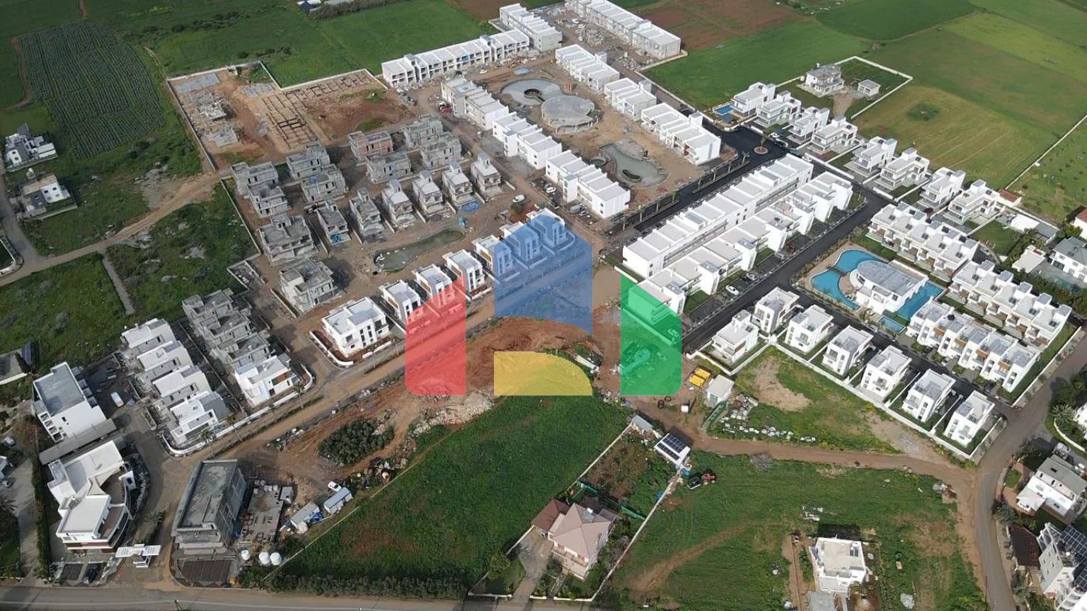 Студия 44 м2 в новом комплексе в Ени Боазичи
