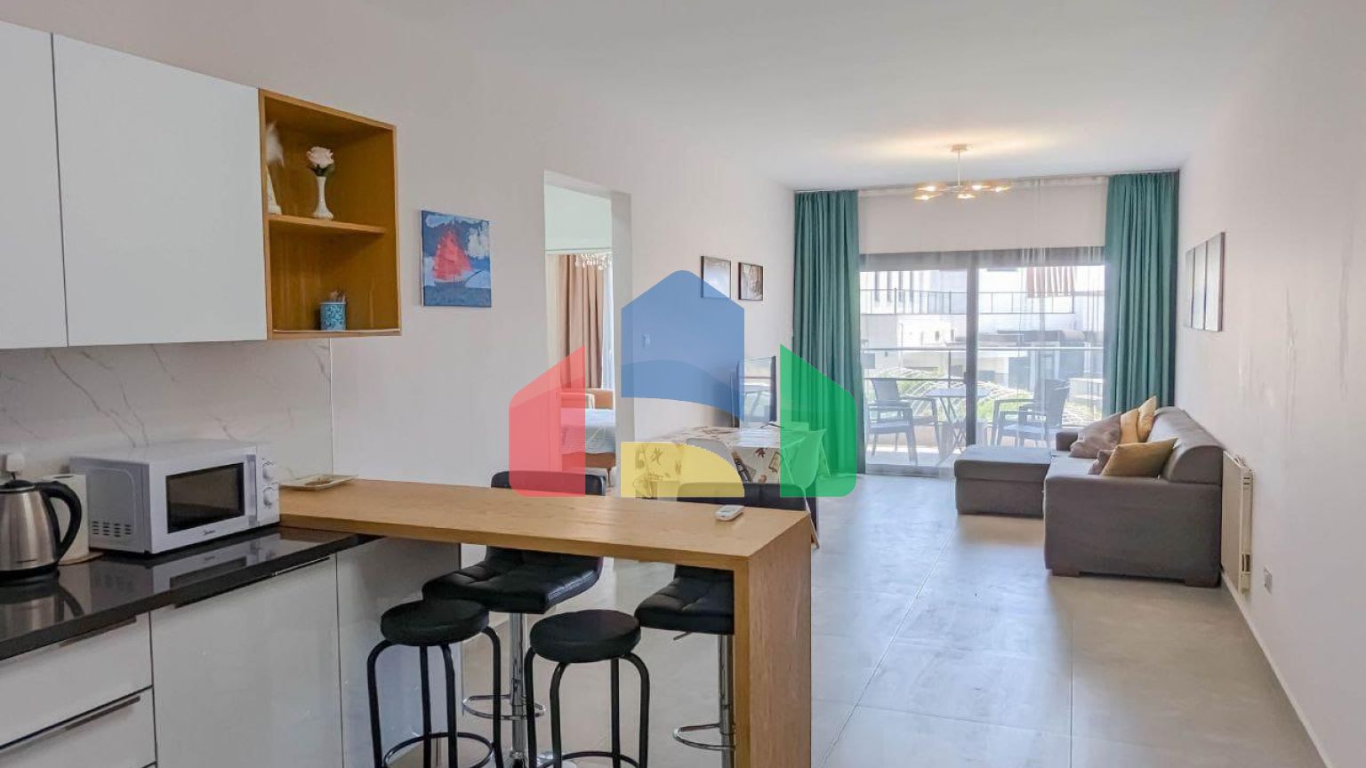 Двухкомнатная квартира 71 м2 в красивом комплексе в Боазе