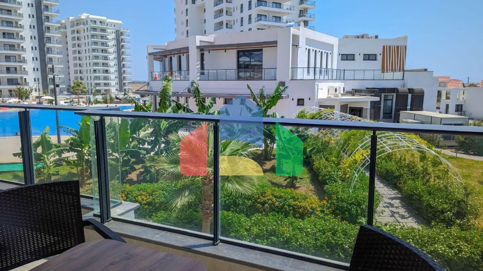 Двухкомнатная квартира 71 м2 в красивом комплексе в Боазе