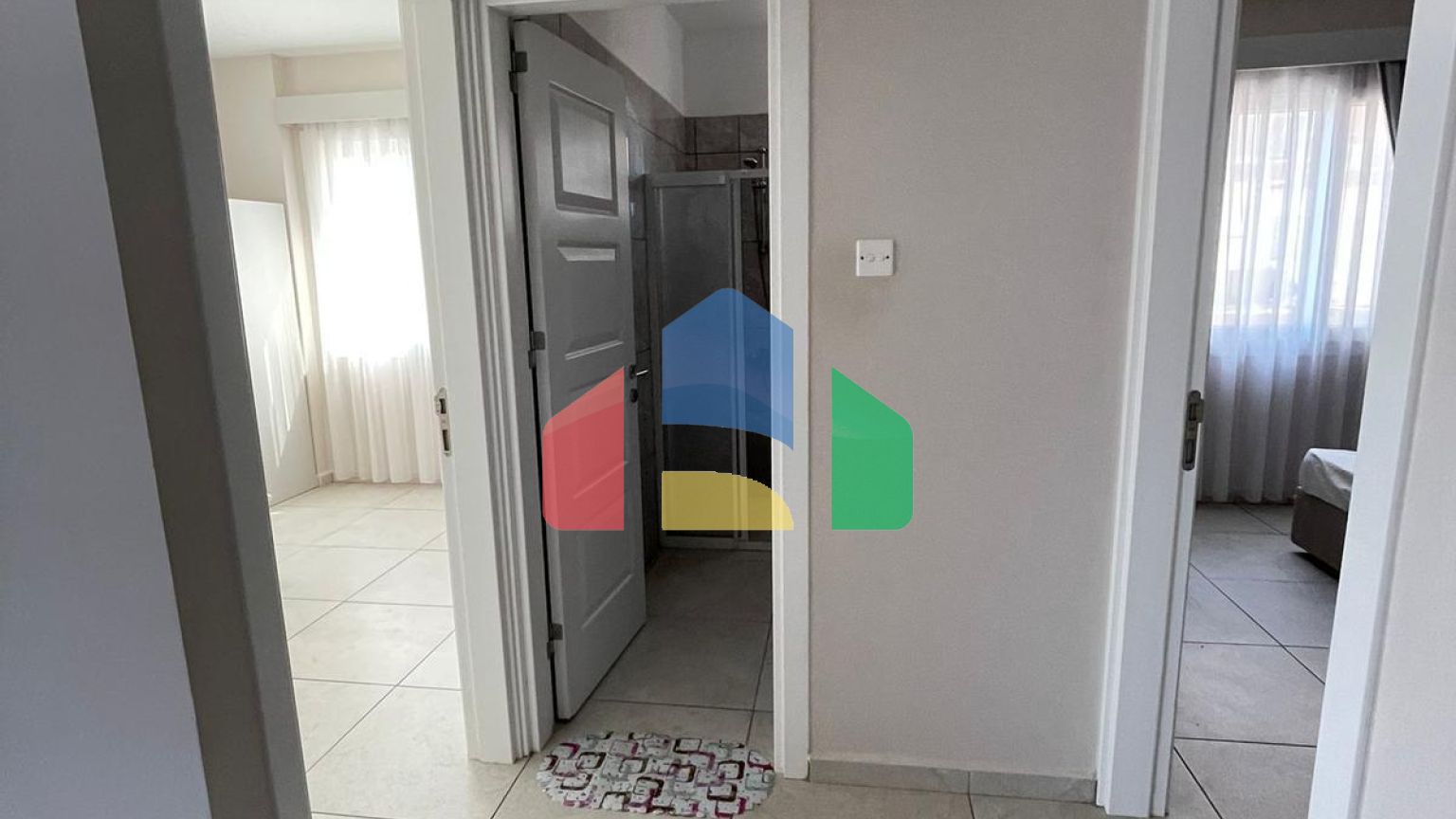 Готовая трехкомнатная квартира 86 м2 в красивом комплексе в Искеле