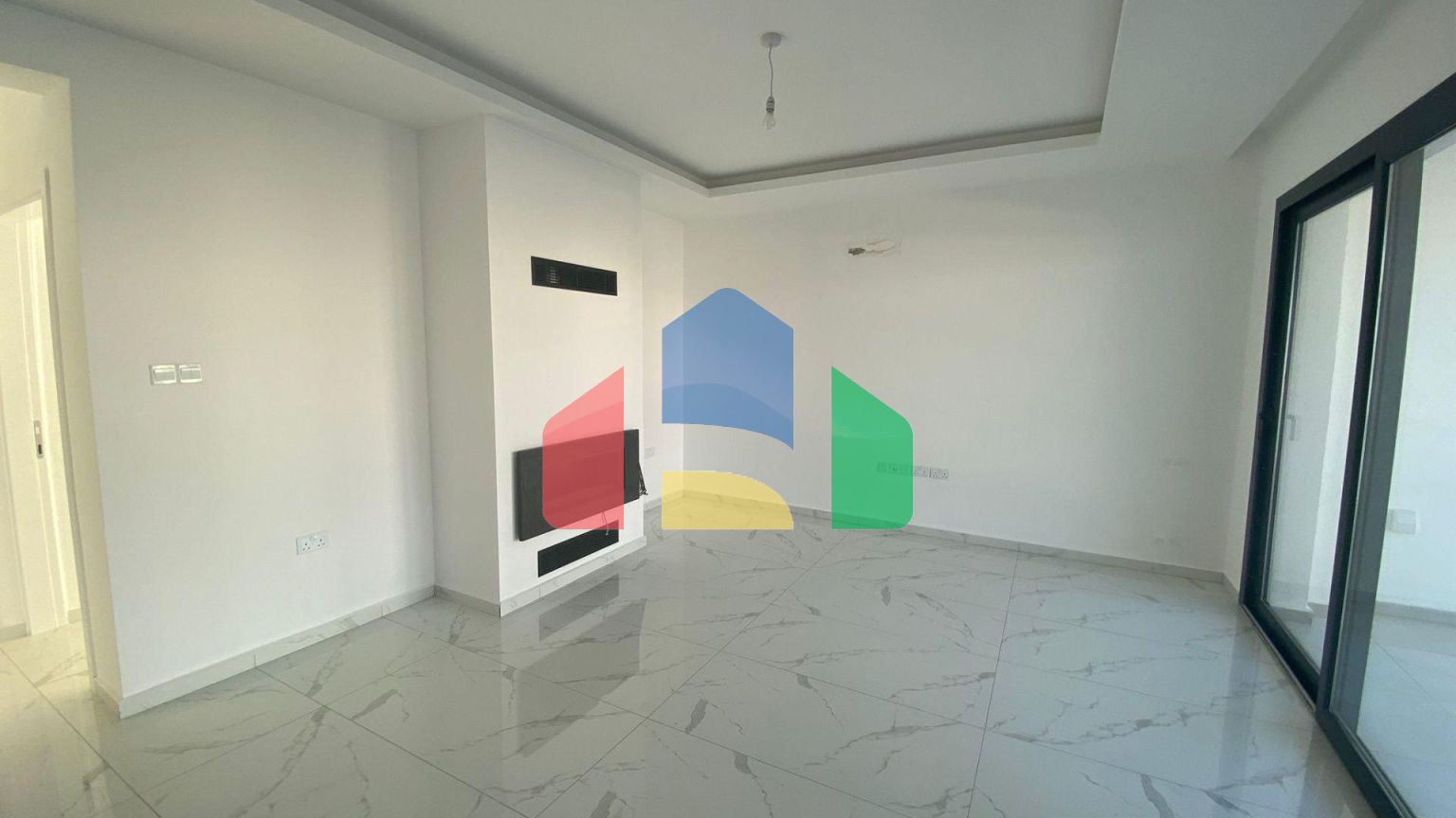 Квартира 2+1 (89 м2) с балконом и террасой на крыше 89 м2 в Енибоазичи