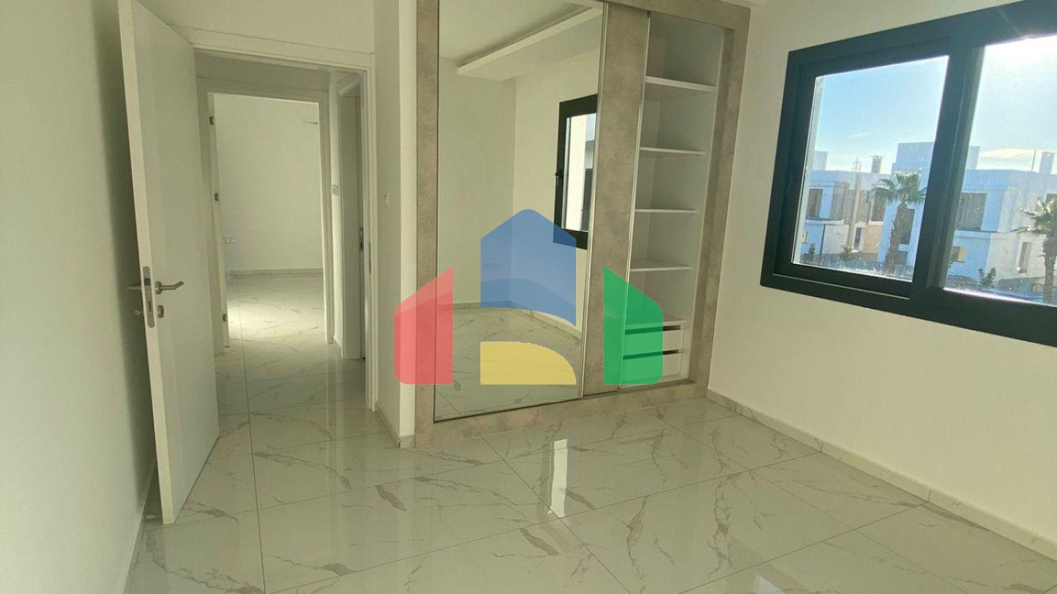 Квартира 2+1 (89 м2) с балконом и террасой на крыше 89 м2 в Енибоазичи