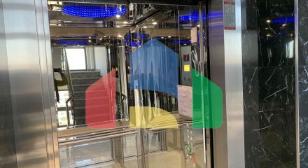 Двухкомнатная квартира 55 м2 в высотном доме рядом с песчаным пляжем Двухкомнатная квартира 55 м2 в высотном доме рядом с песчаным пляжем