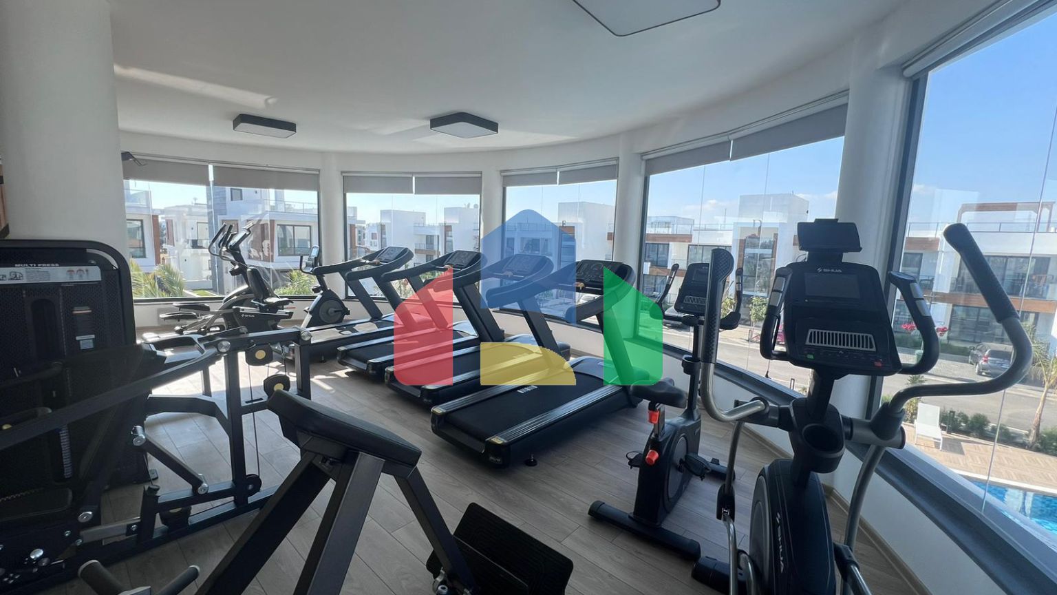 Таунхаус 3+1 (183 м2) в роскошном комплексе в 1 км от моря