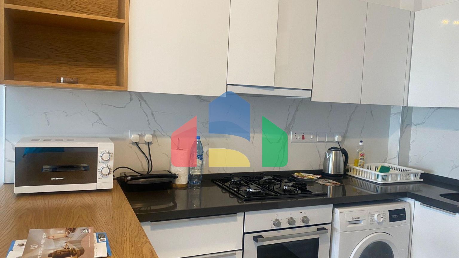 Студия 51 м2 с мебелью в 300 метрах от песчаного пляжа