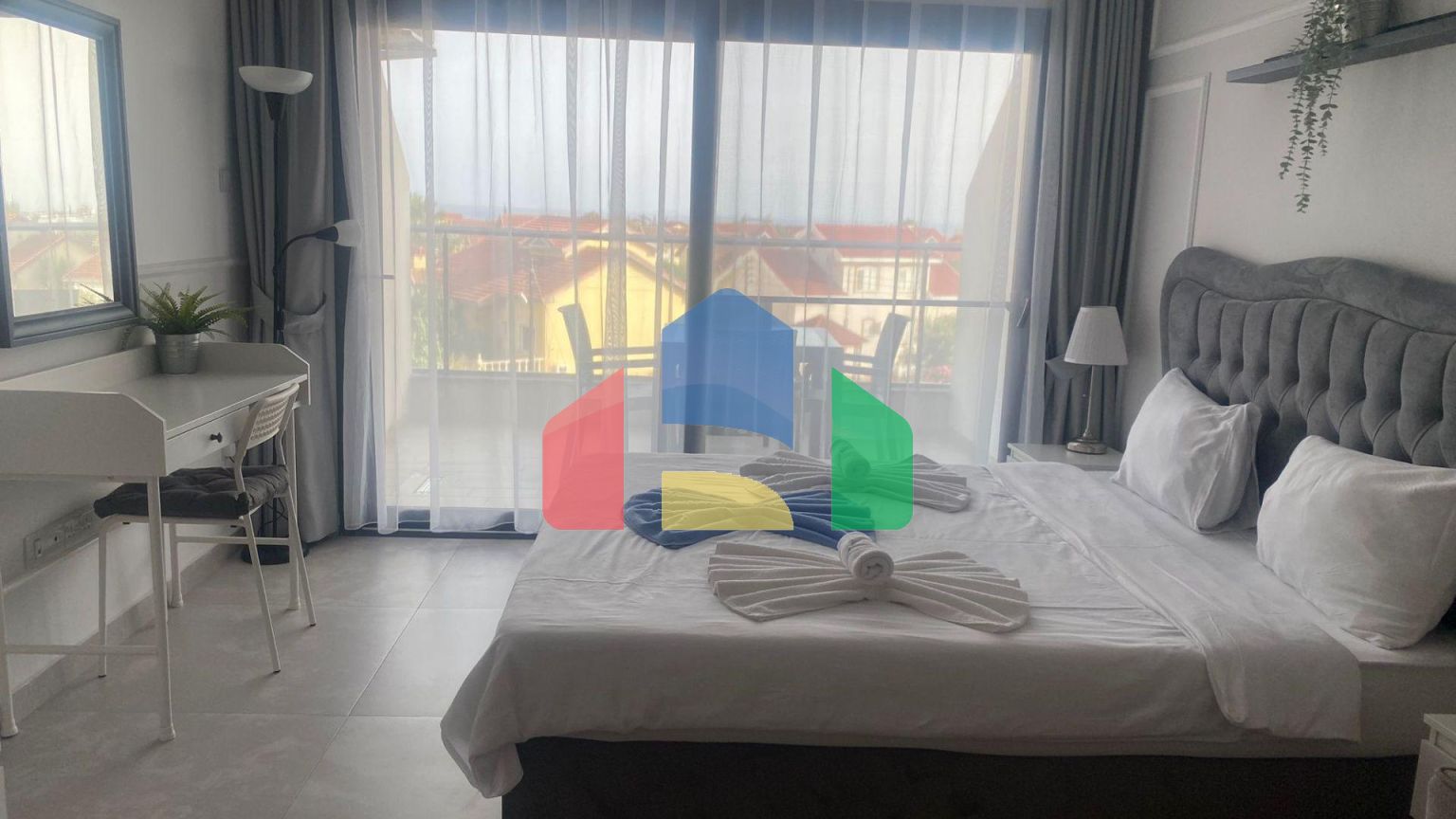 Студия 51 м2 с мебелью в 300 метрах от песчаного пляжа