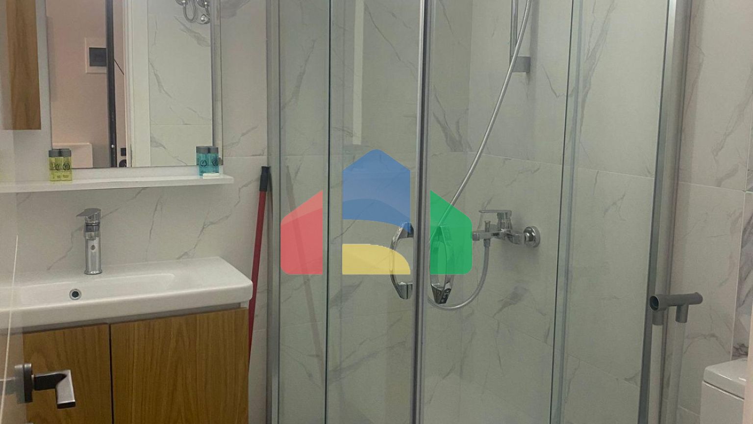 Студия 51 м2 с мебелью в 300 метрах от песчаного пляжа