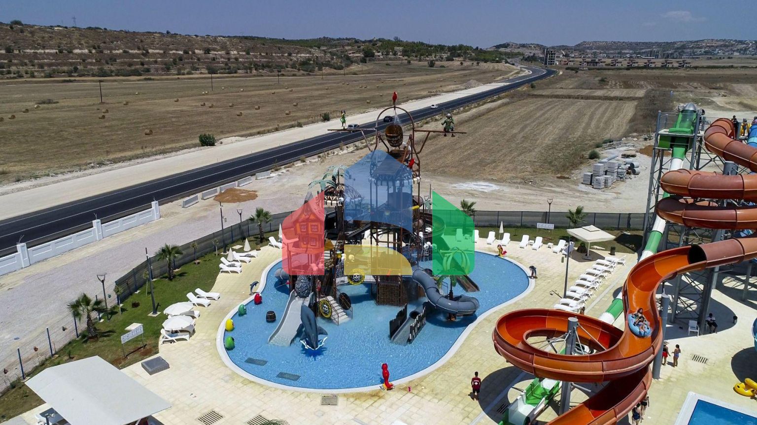 Студия 51 м2 с мебелью в 300 метрах от песчаного пляжа